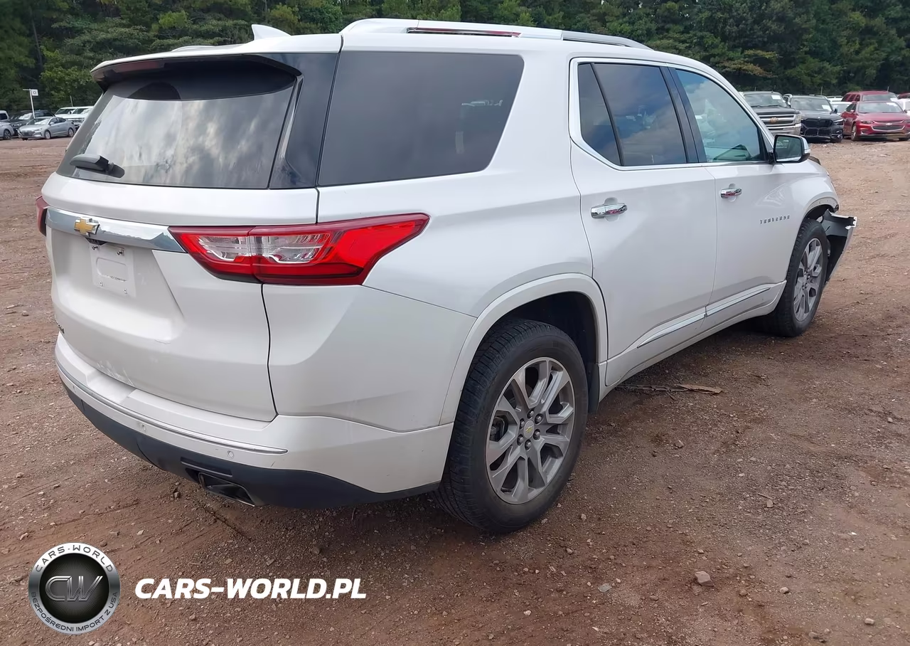 2018 Chevrolet Traverse Premier VIN:1GNERKKW9JJ215243 - 4