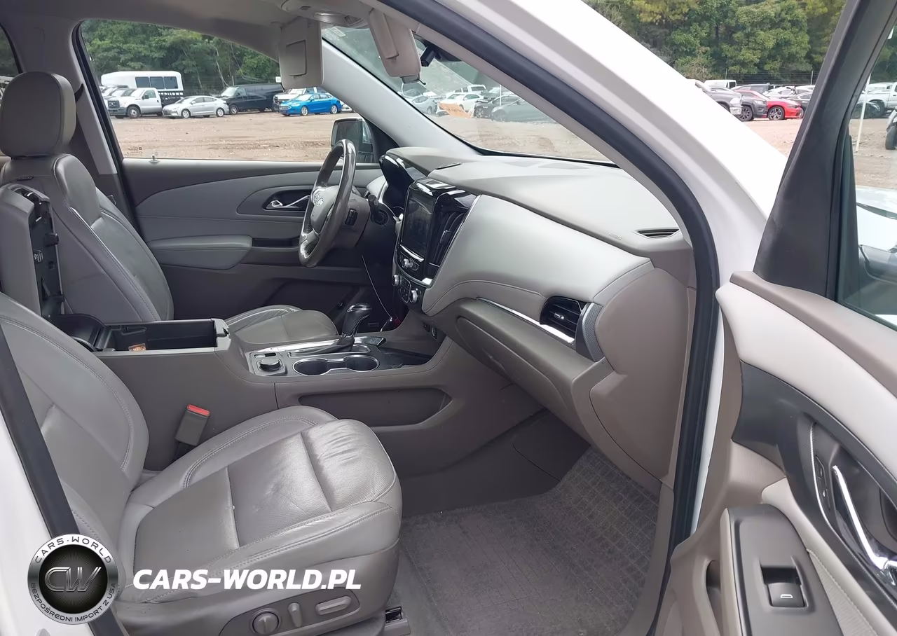 2018 Chevrolet Traverse Premier VIN:1GNERKKW9JJ215243 - 5