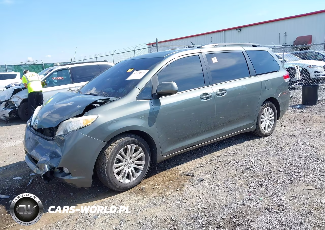 2013 Toyota Sienna Xle V6 8 Passenger VIN:5TDYK3DC9DS365136 - 2
