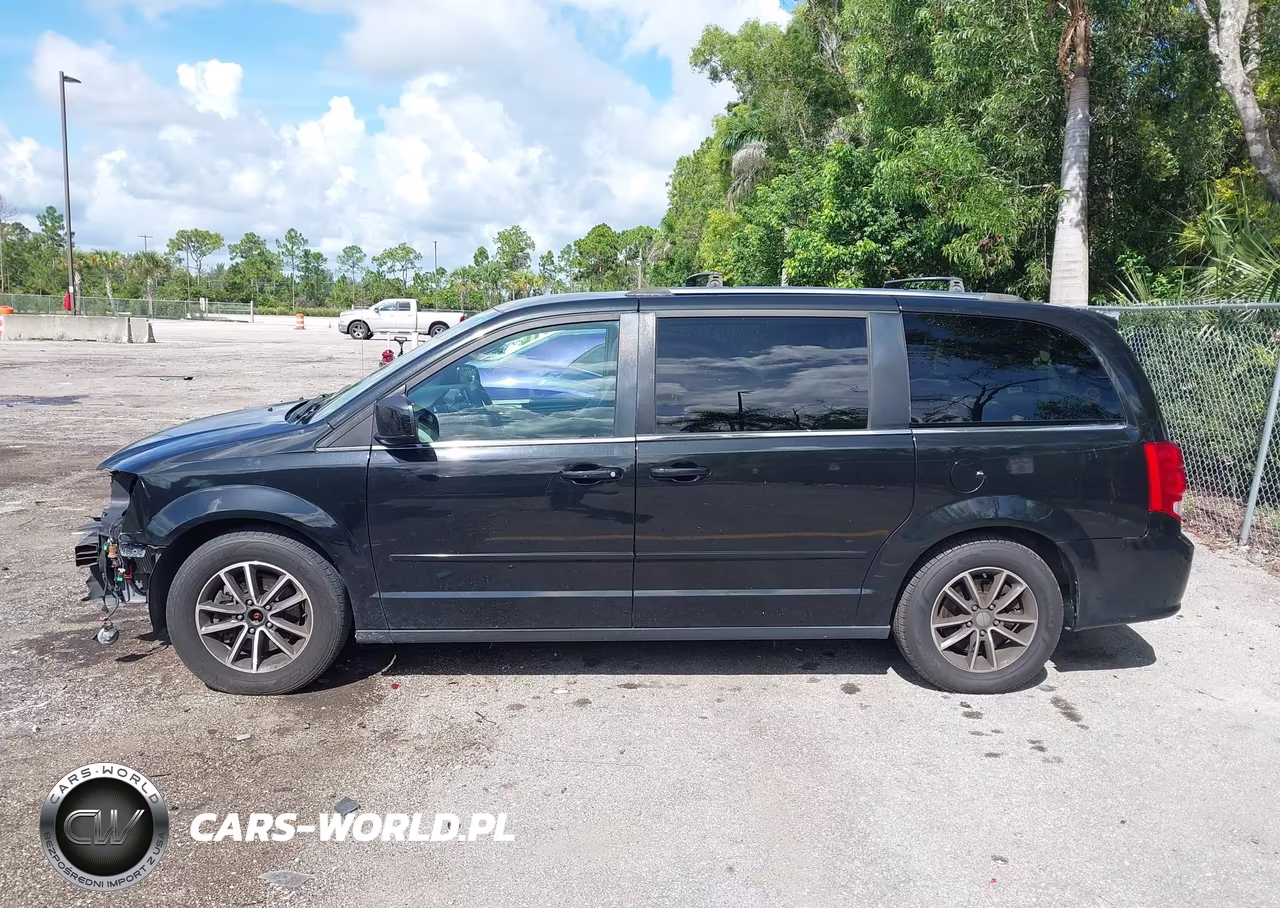2017 Dodge Grand Caravan Sxt VIN:2C4RDGCG9HR671570 - 15