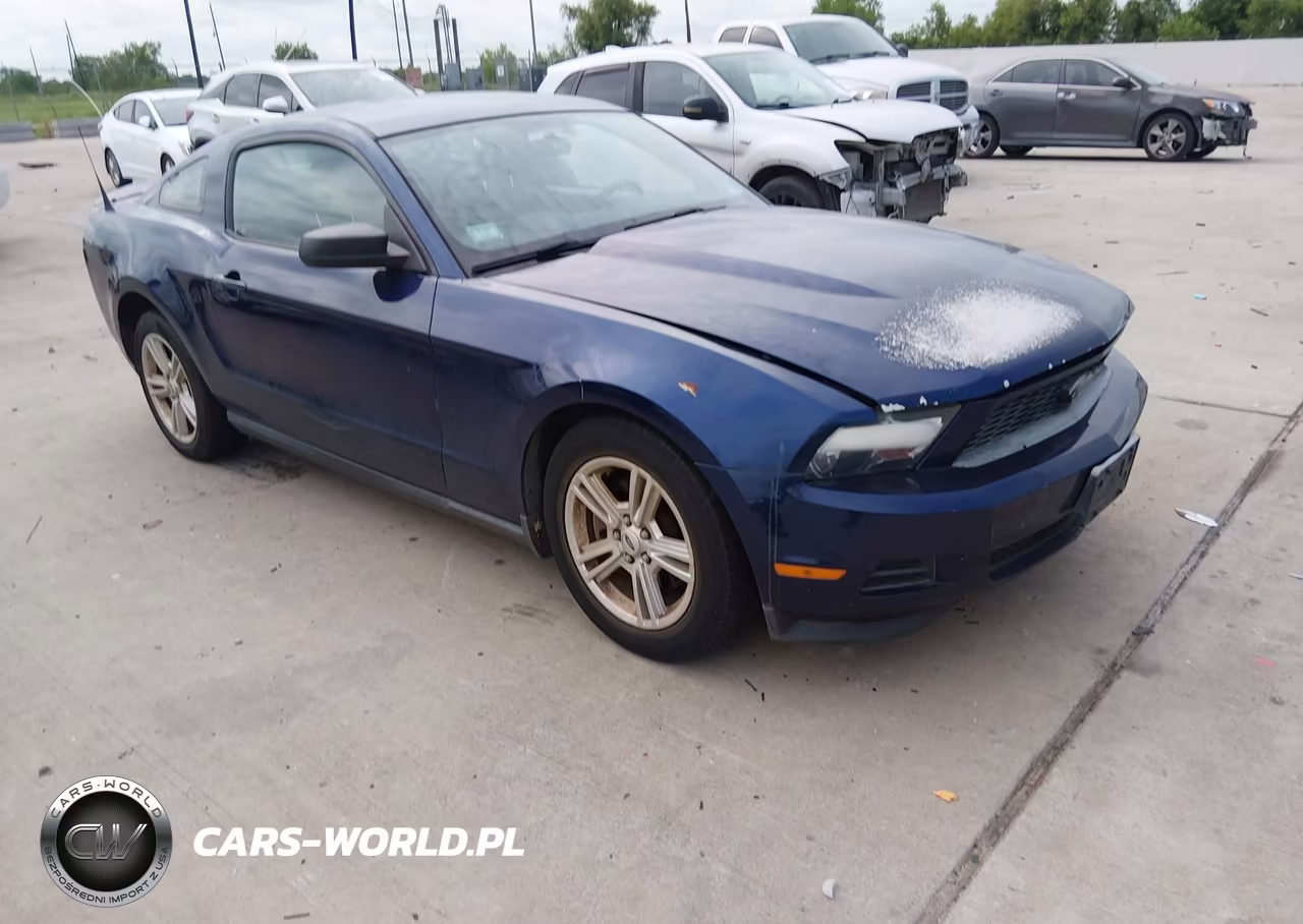 2011 Ford Mustang V6