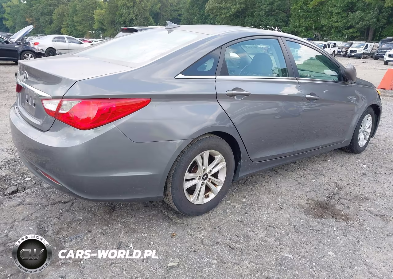 2012 Hyundai Sonata Gls VIN:5NPEB4AC1CH445225 - 4