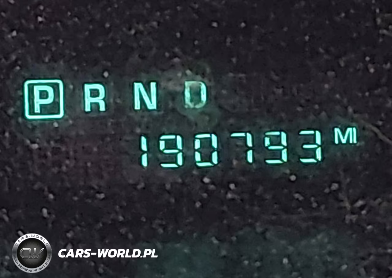2008 Chrysler Pacifica Touring VIN:2A8GF68X08R143820 - 12