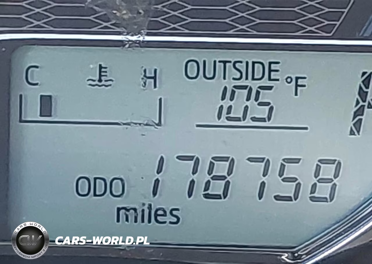 2016 Toyota Corolla Le Plus VIN:5YFBURHE6GP412408 - 15