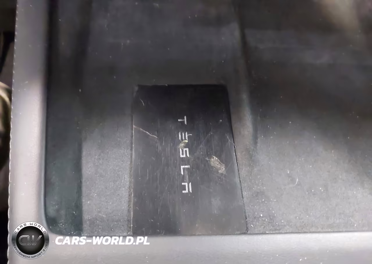 2025 Tesla Model 3 VIN:5YJ3E1EA8SF971970 - 11