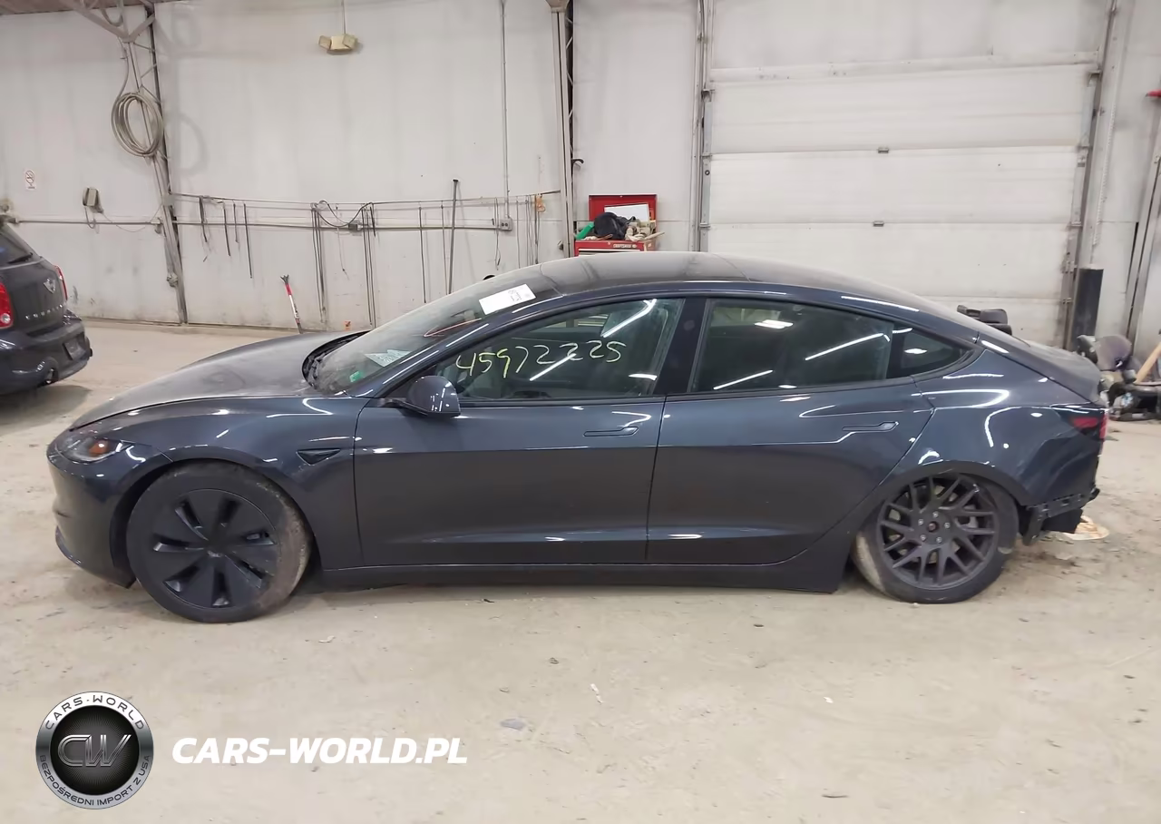 2025 Tesla Model 3 VIN:5YJ3E1EA8SF971970 - 14