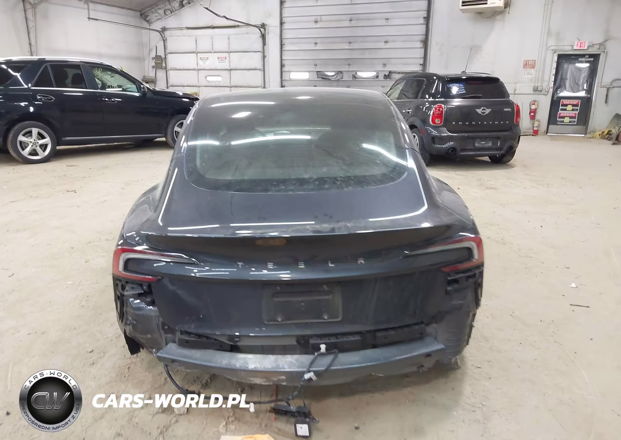 2025 Tesla Model 3 VIN:5YJ3E1EA8SF971970 - 16