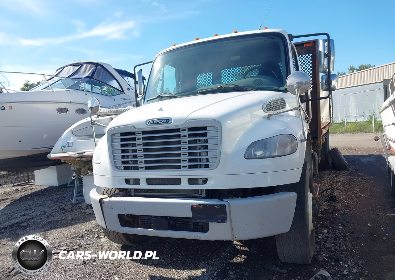2017 Freightliner M2 106 VIN:1FVHCYCY8HHJG3437 - 11