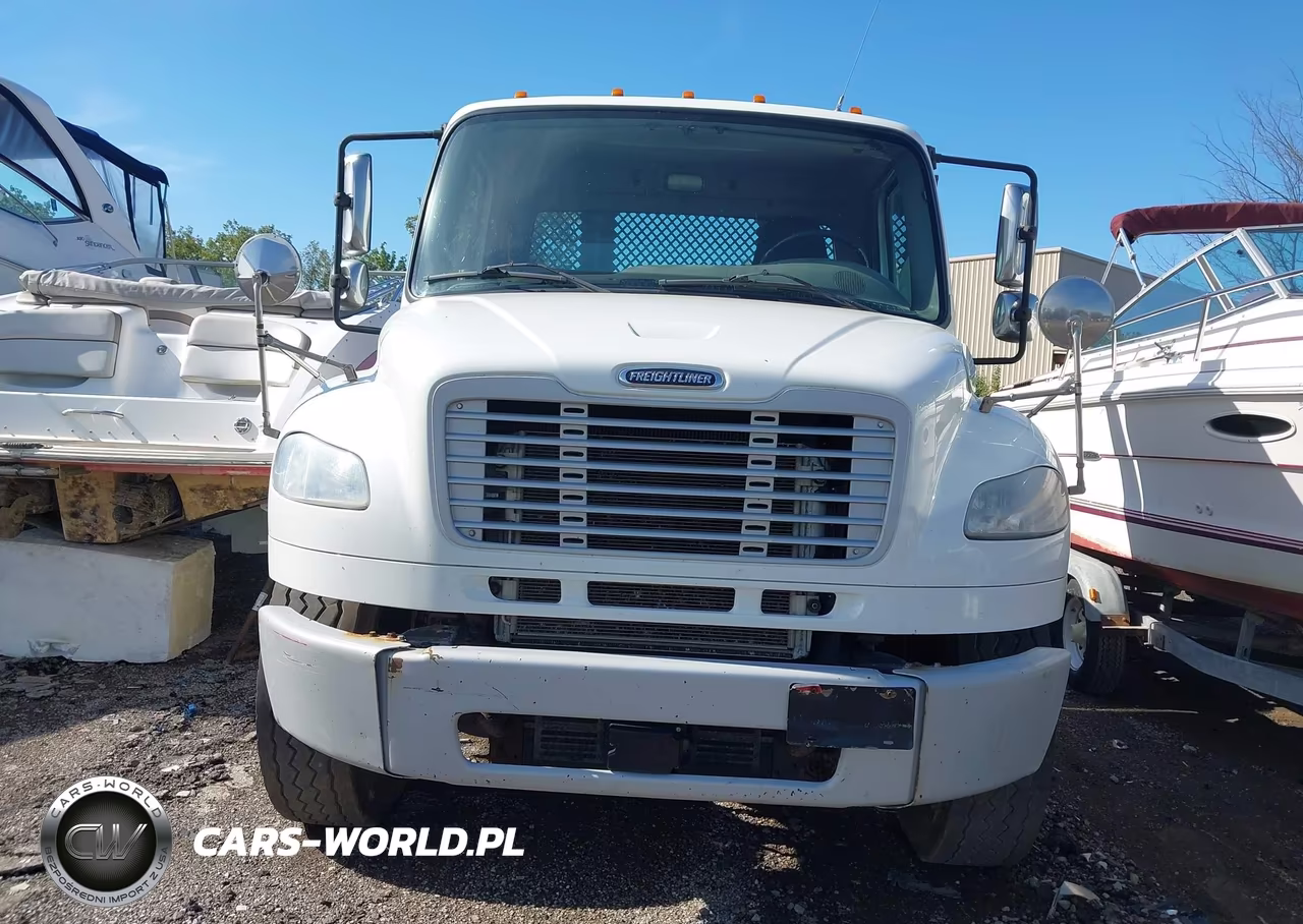 2017 Freightliner M2 106 VIN:1FVHCYCY8HHJG3437 - 12