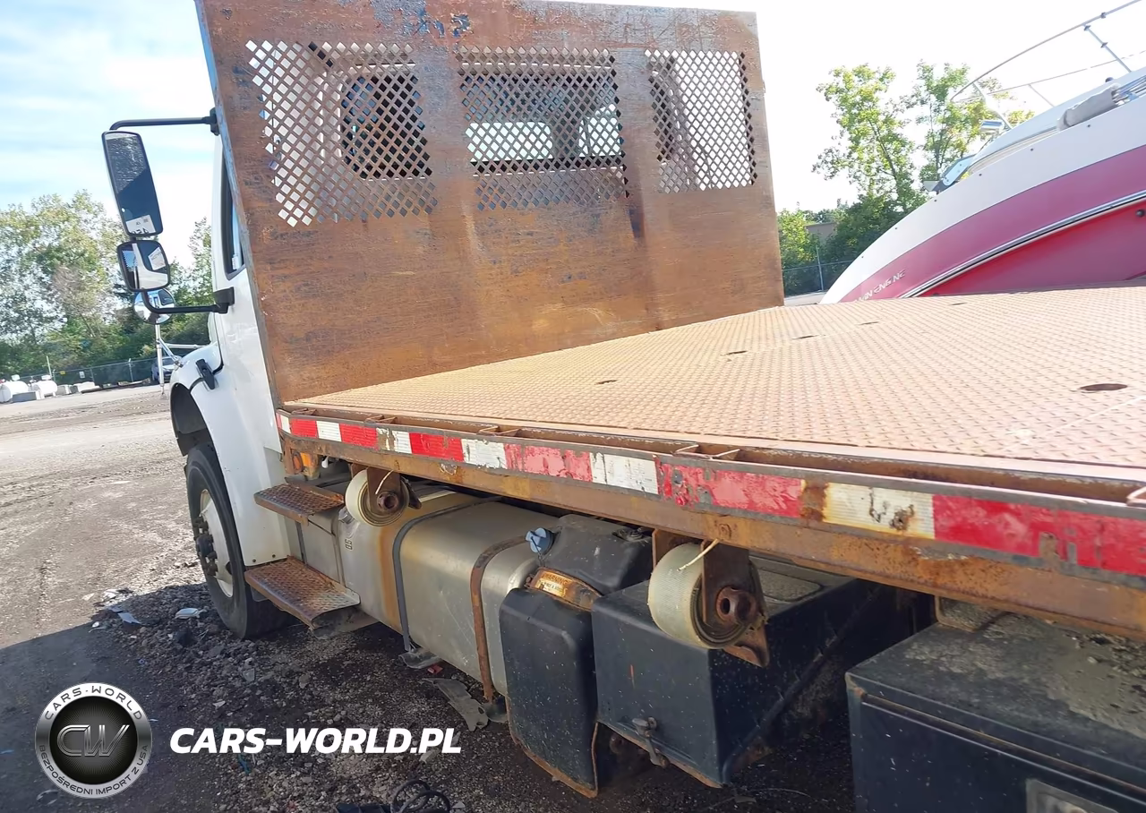 2017 Freightliner M2 106 VIN:1FVHCYCY8HHJG3437 - 14