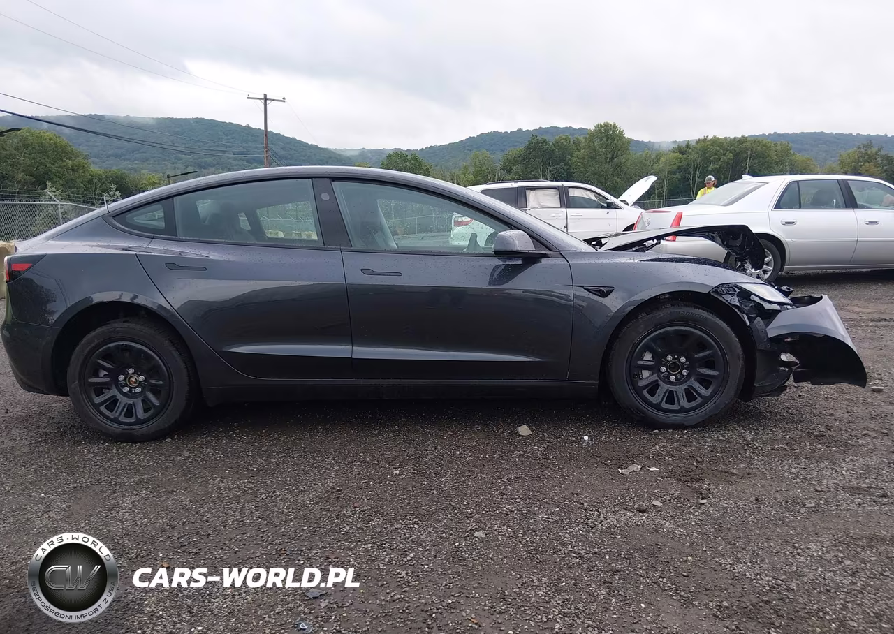 2026 Tesla Model 3 VIN:5YJ3E1EA6TF210775 - 12