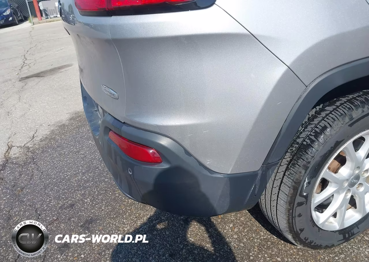 2018 Jeep Cherokee Latitude 4X4 VIN:1C4PJMCB4JD528599 - 12