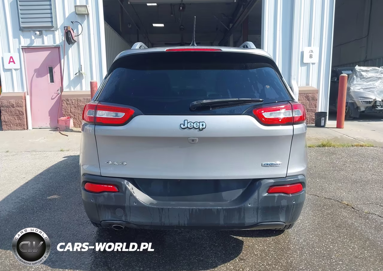 2018 Jeep Cherokee Latitude 4X4 VIN:1C4PJMCB4JD528599 - 21