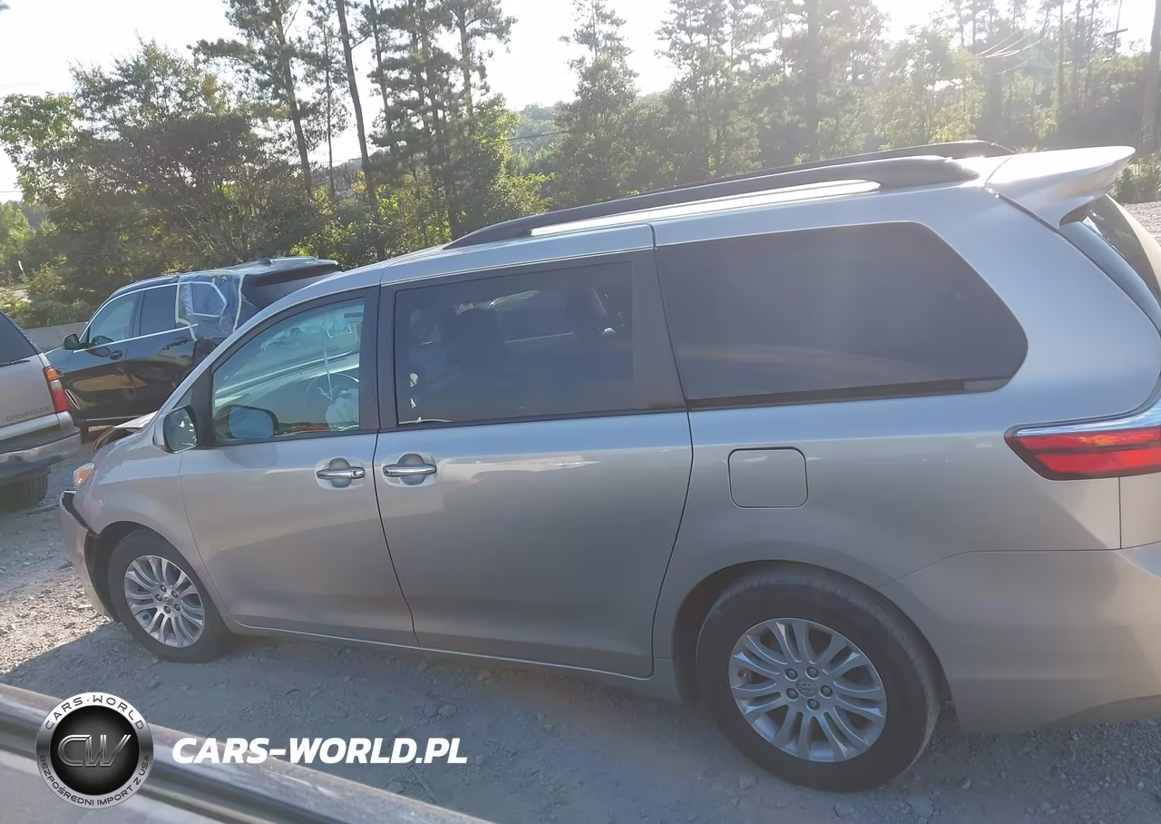2016 Toyota Sienna Xle 8 Passenger VIN:5TDYK3DC1GS724287 - 14
