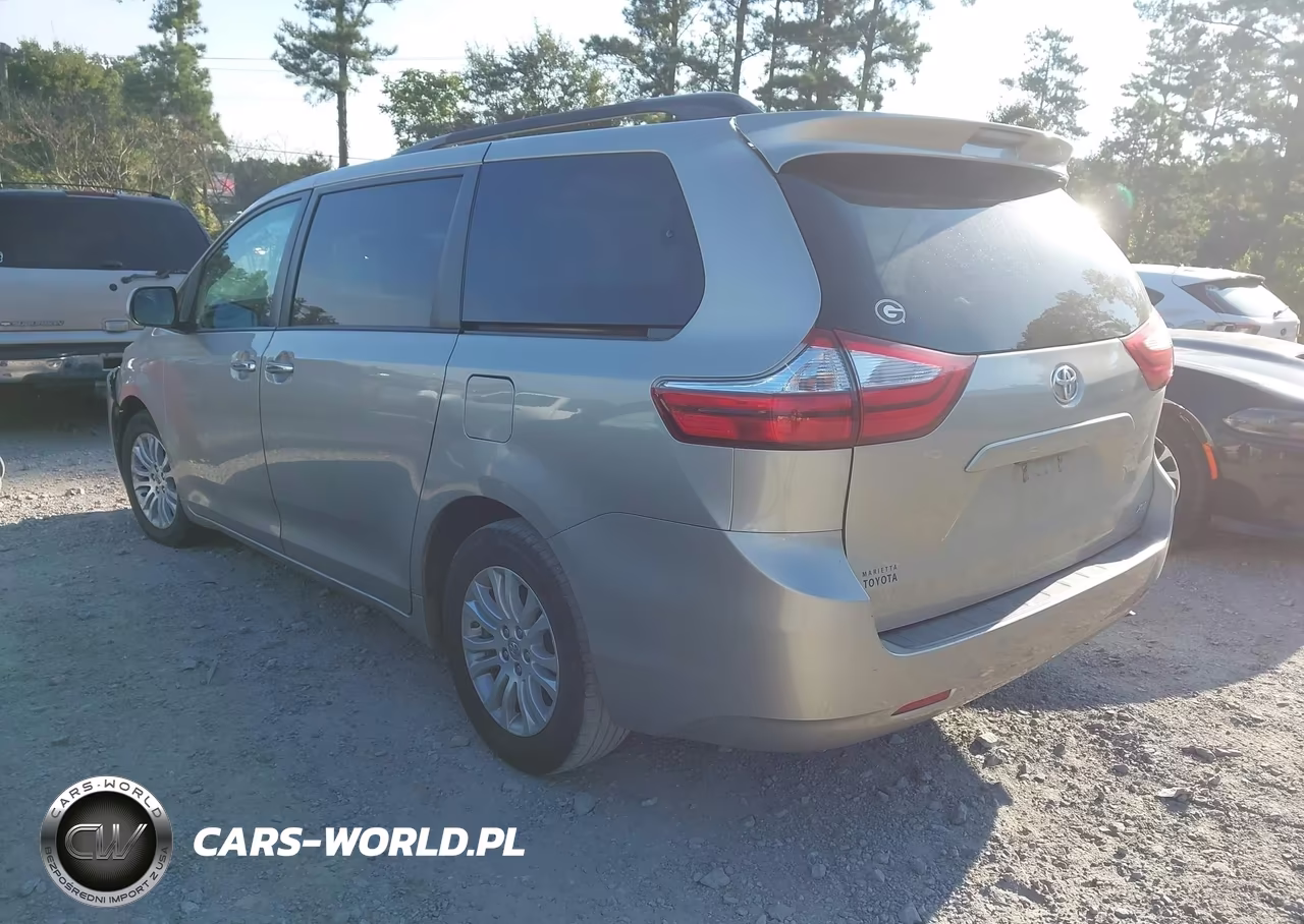 2016 Toyota Sienna Xle 8 Passenger VIN:5TDYK3DC1GS724287 - 3