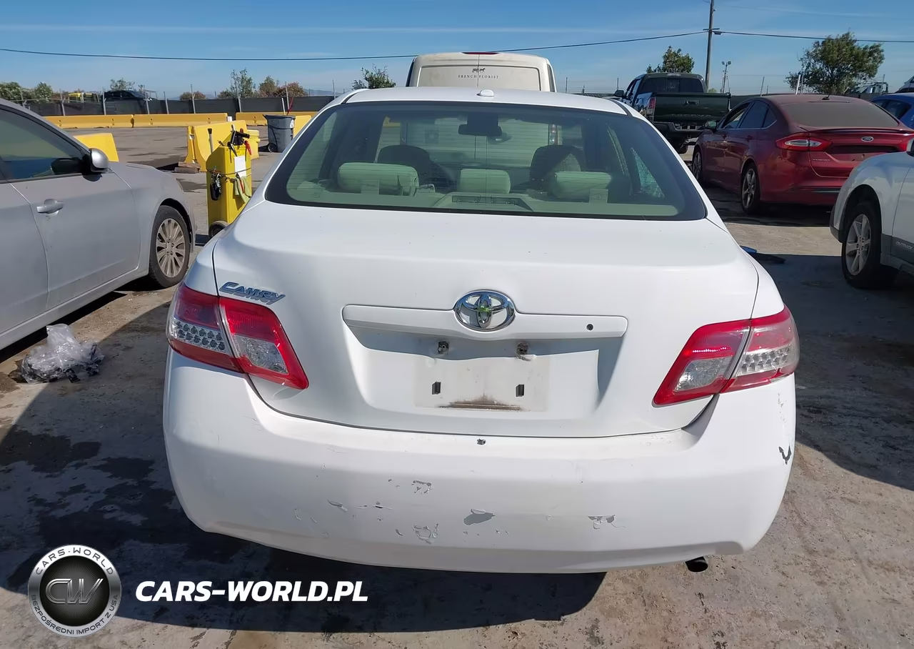 2010 Toyota Camry VIN:4T1BF3EK1AU552194 - 17