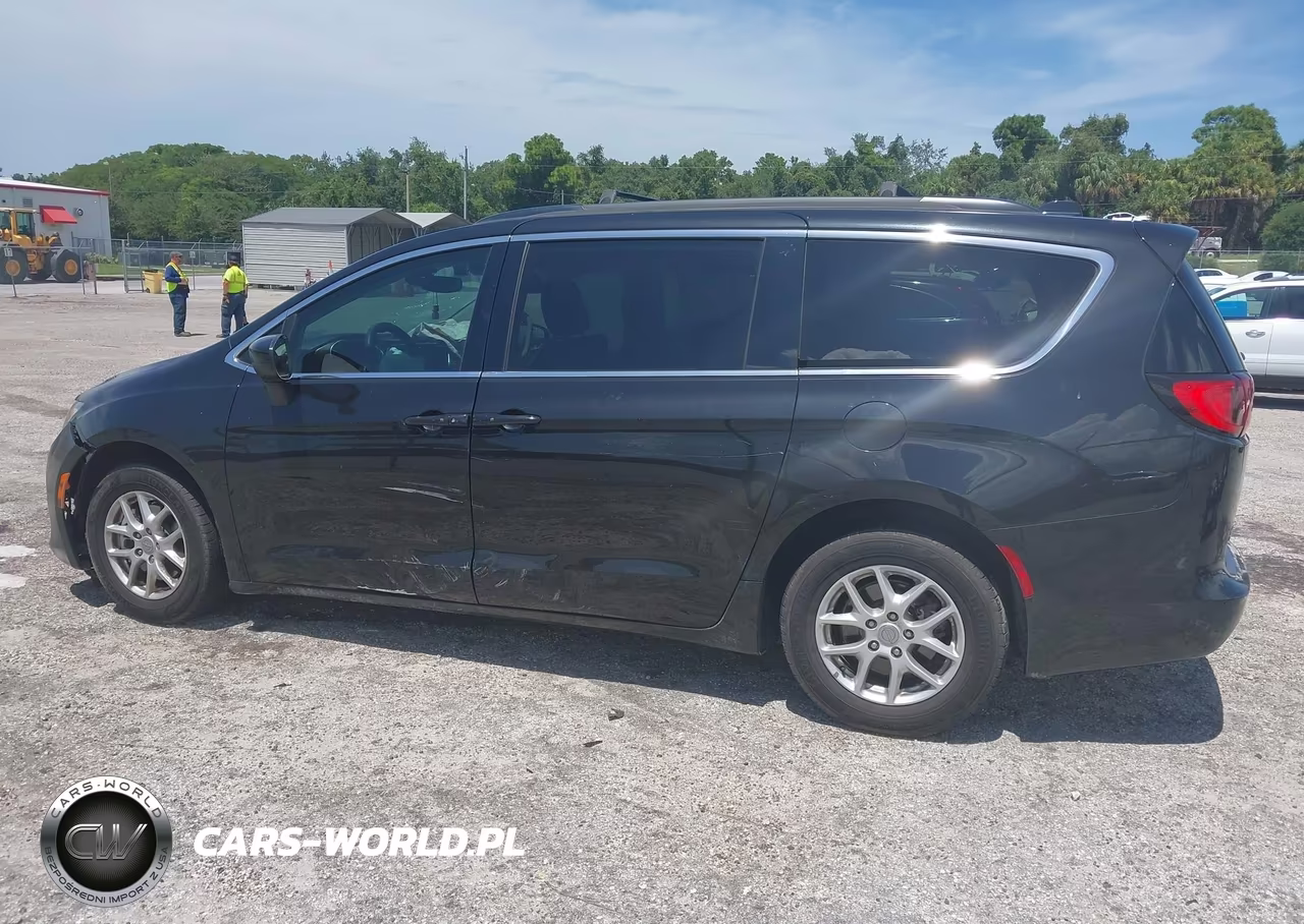 2020 Chrysler Voyager Lxi VIN:2C4RC1DG6LR148840 - 13