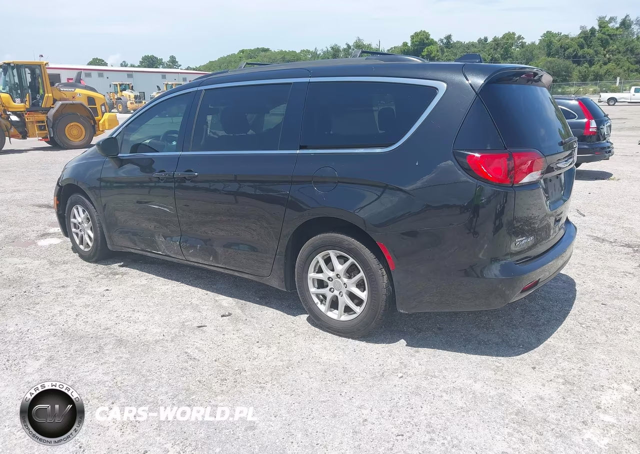 2020 Chrysler Voyager Lxi VIN:2C4RC1DG6LR148840 - 3