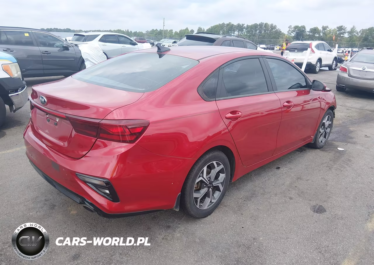 2019 Kia Forte Lxs VIN:3KPF24AD5KE057009 - 4