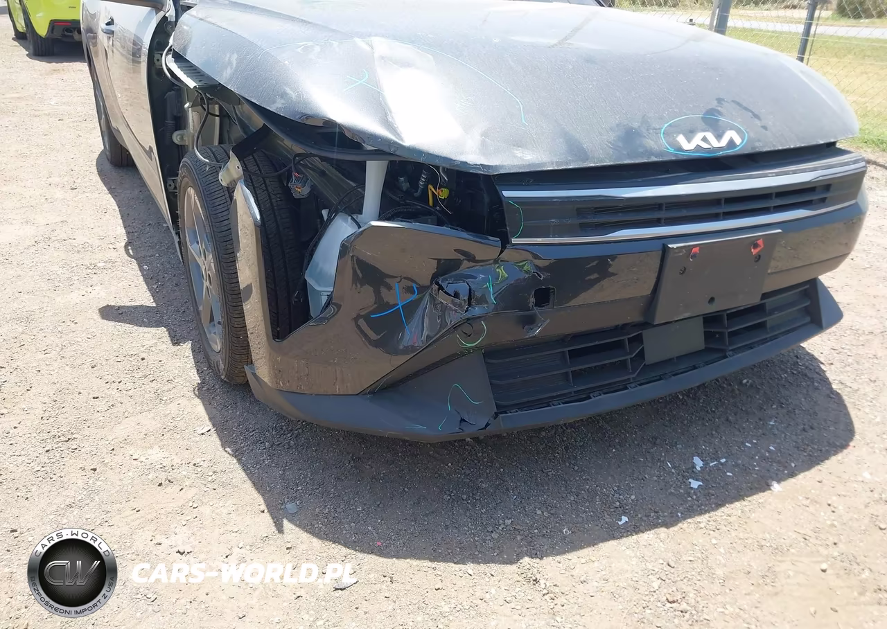 2025 Kia K4 Lxs VIN:3KPFT4DE3SE220189 - 6