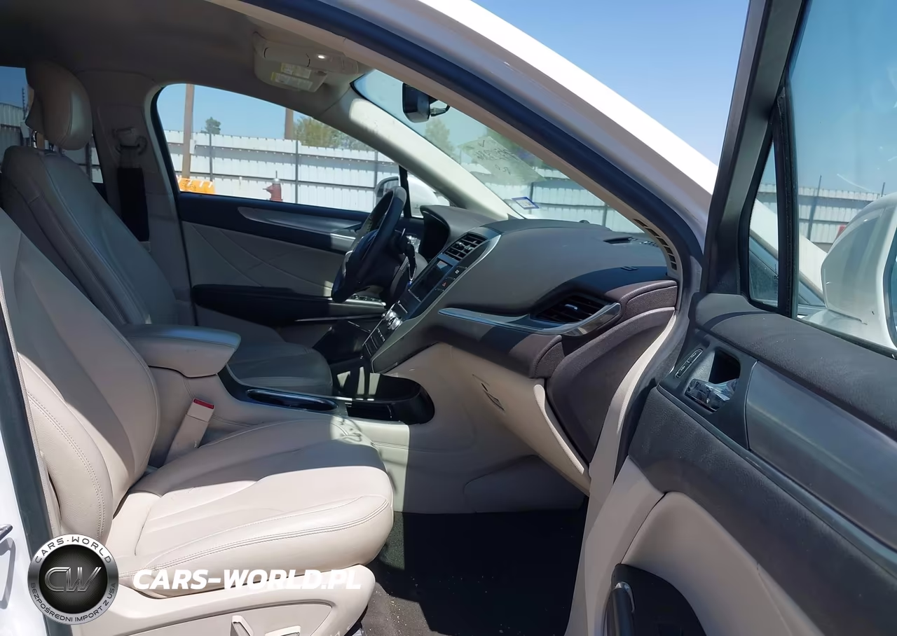 2019 Lincoln Mkc Standard VIN:5LMCJ1D98KUL37139 - 5