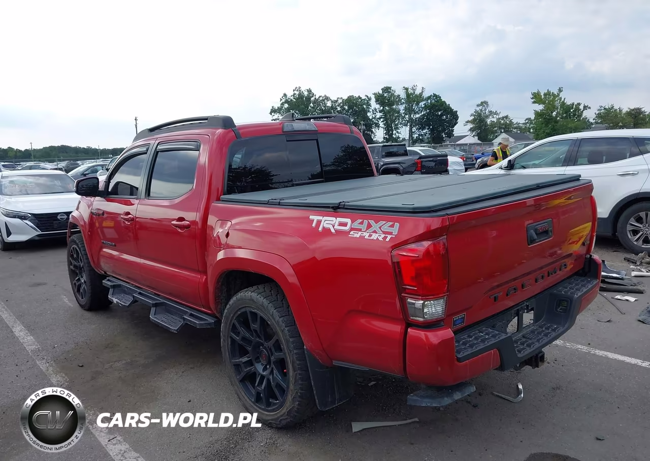 2017 Toyota Tacoma Trd Sport VIN:5TFCZ5AN8HX095095 - 3