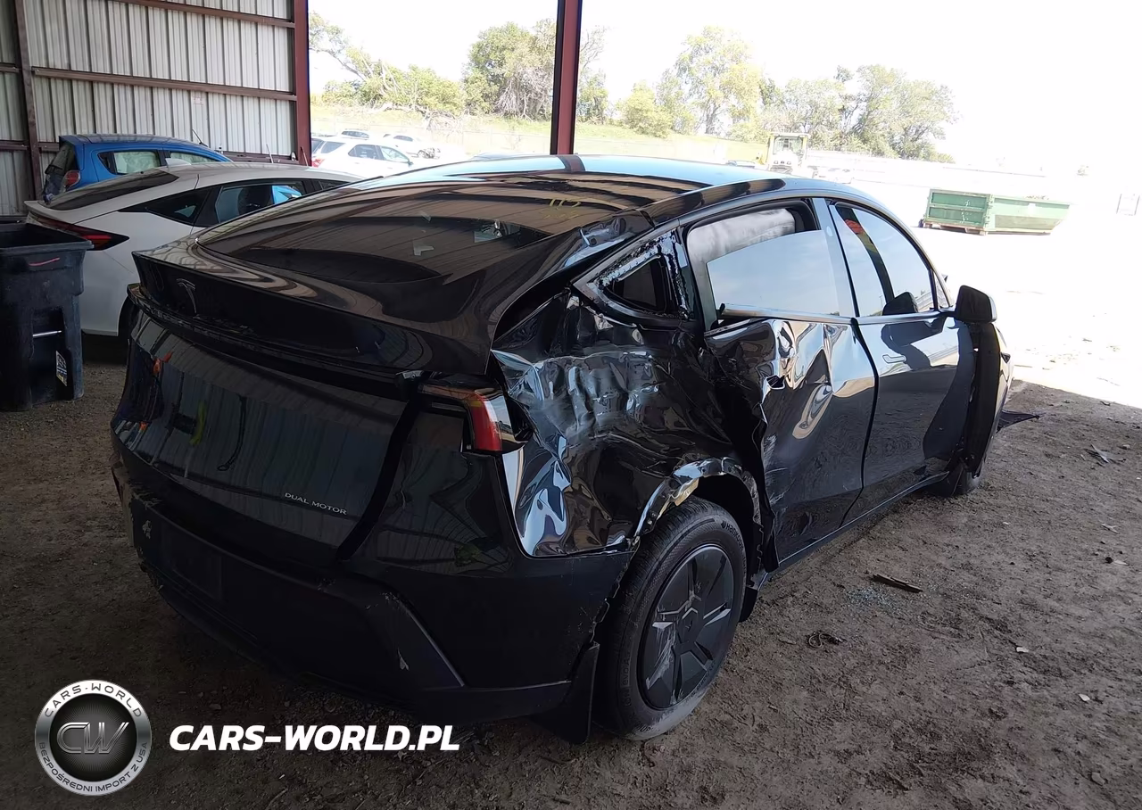 2026 Tesla Model Y All-Wheel Drive-Long Range Launch Series-Premium All-Wheel Drive VIN:7SAYGDEE1TA640461 - 4