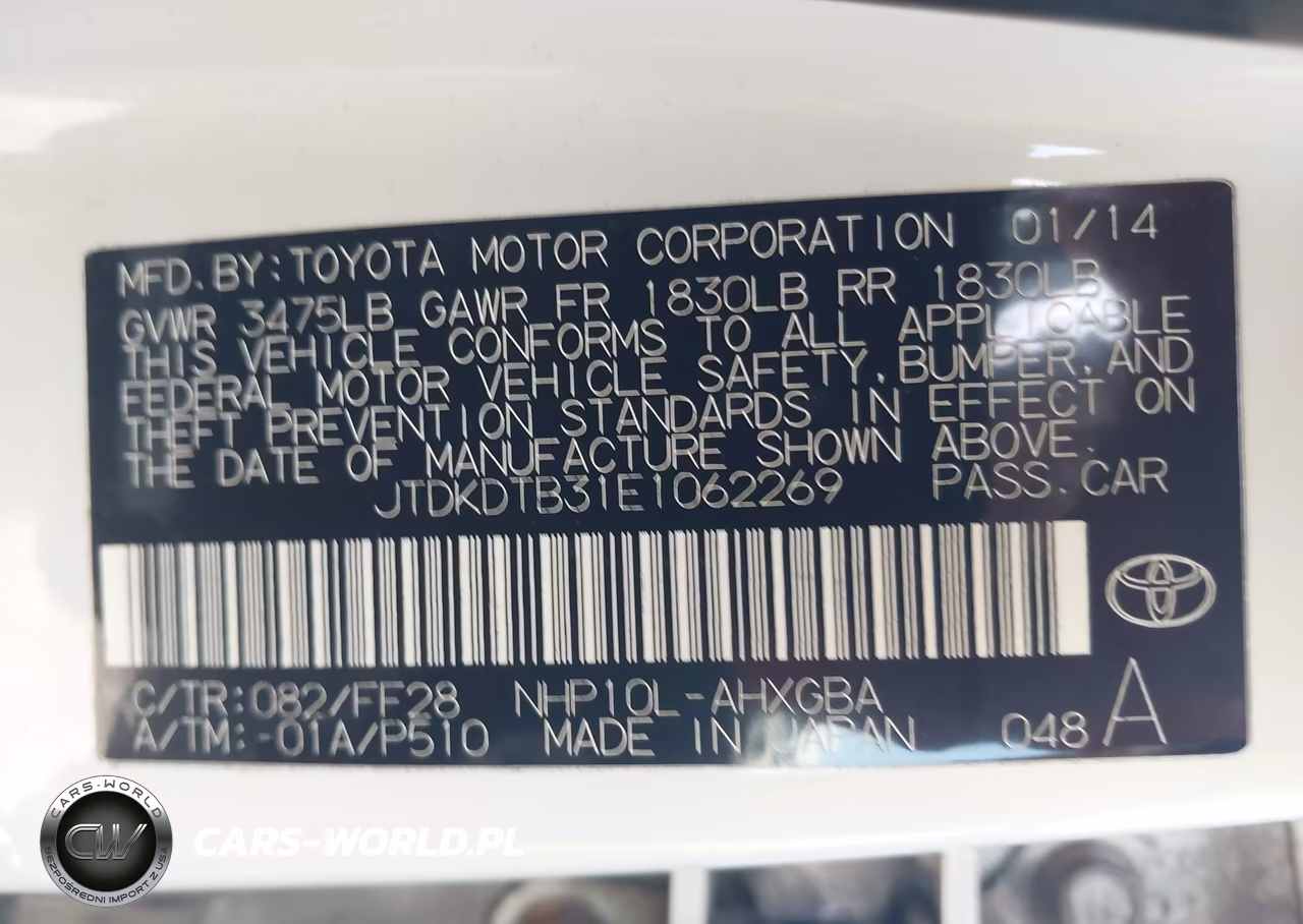2014 Toyota Prius C Three VIN:JTDKDTB31E1062269 - 9