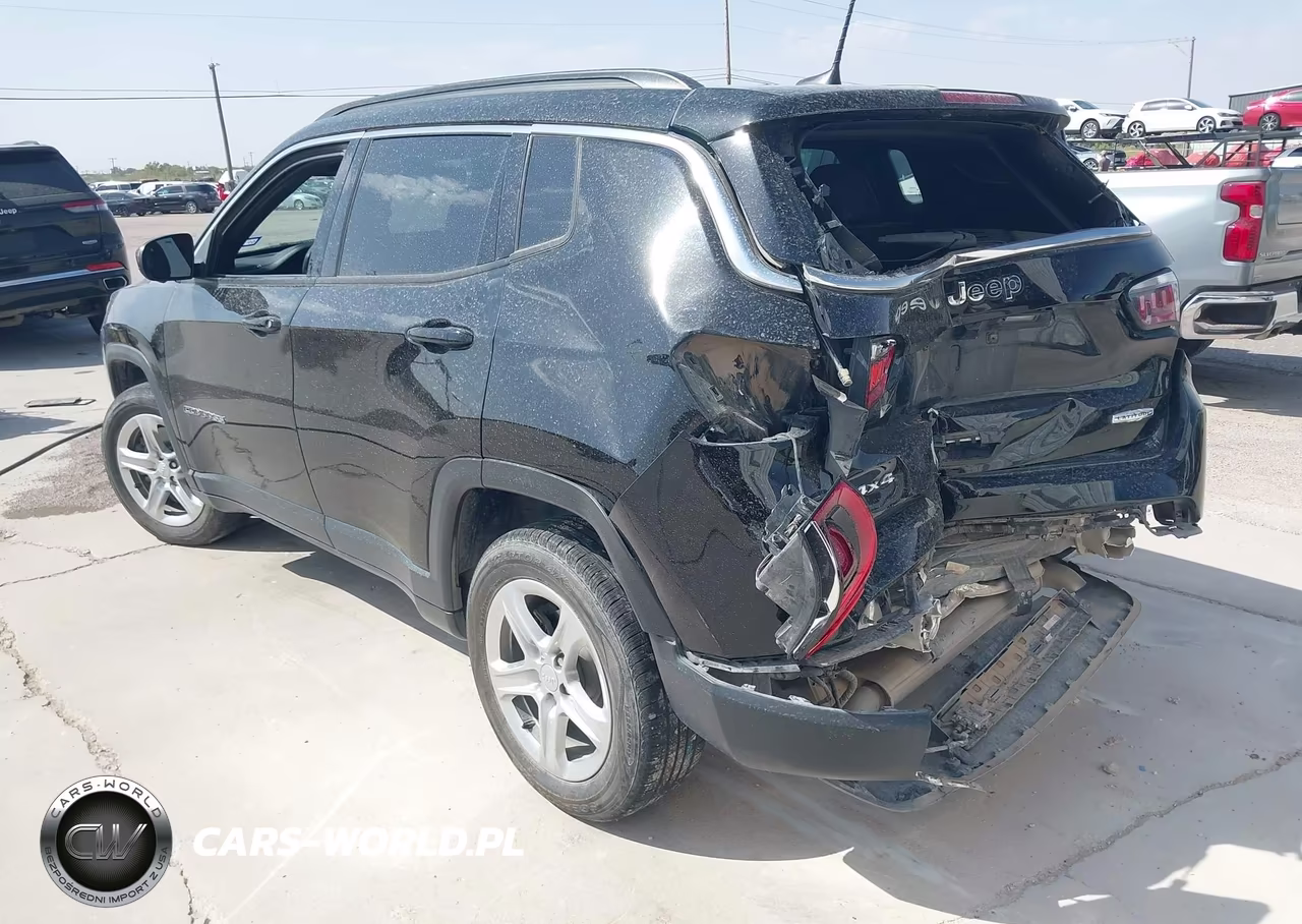 2023 Jeep Compass Latitude 4X4 VIN:3C4NJDBN2PT571313 - 3