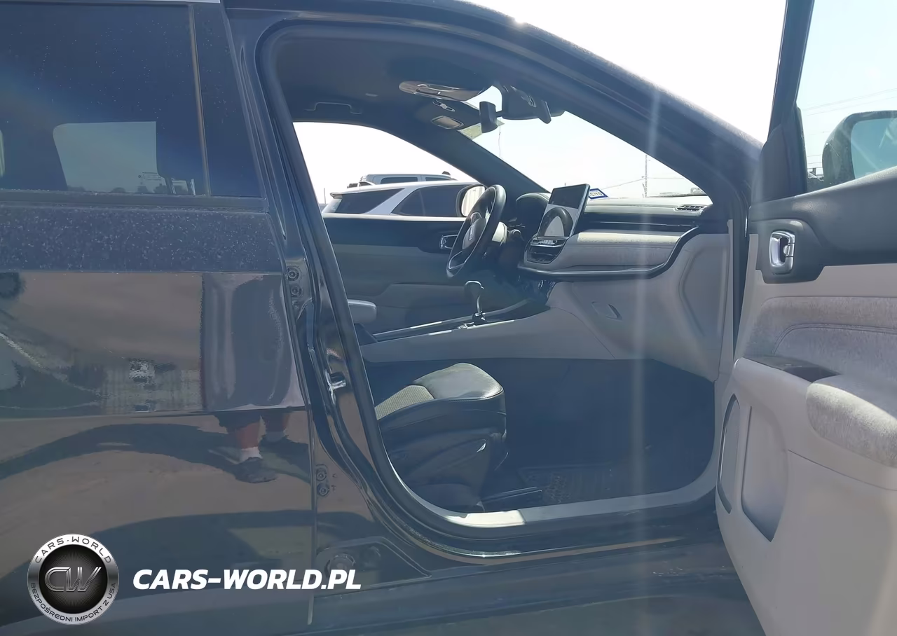 2023 Jeep Compass Latitude 4X4 VIN:3C4NJDBN2PT571313 - 5