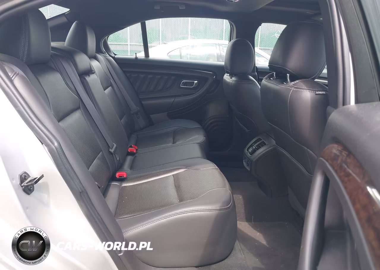 2019 Ford Taurus Limited VIN:1FAHP2J81KG116046 - 8
