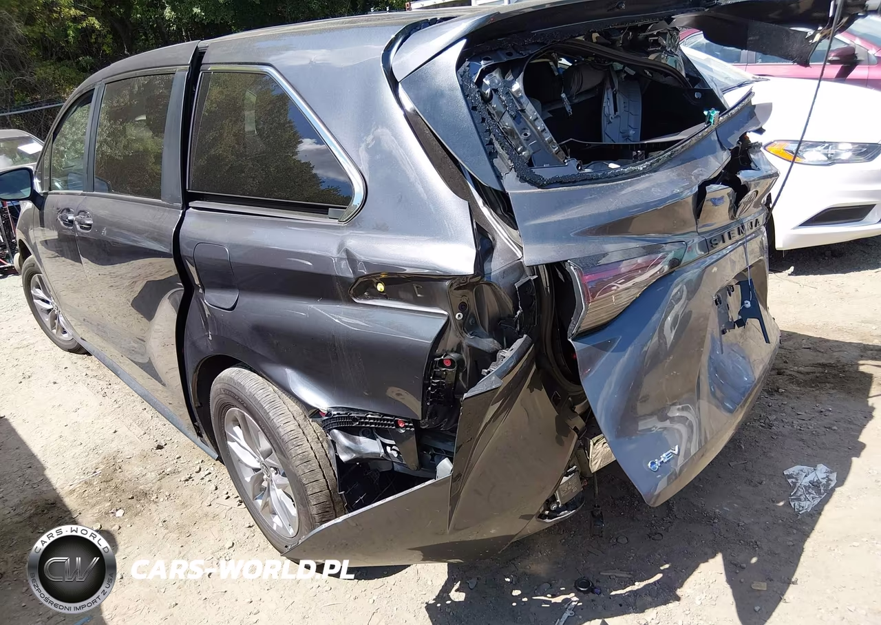 2025 Toyota Sienna Le VIN:5TDKRKECXSS257079 - 3