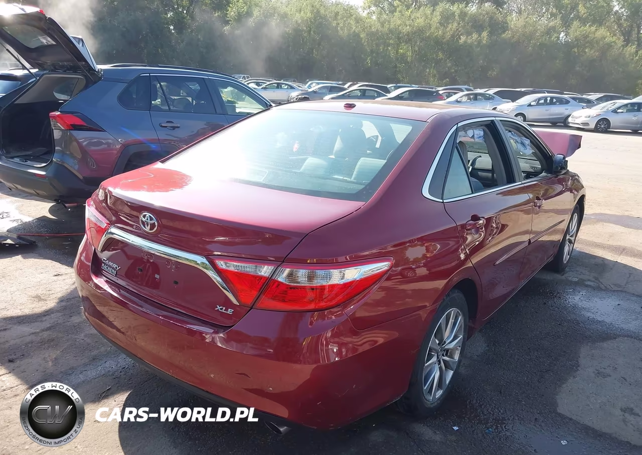 2017 Toyota Camry Xle VIN:4T1BF1FK4HU711545 - 4