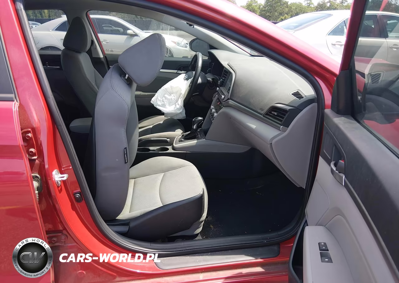 2020 Hyundai Elantra Value Edition VIN:5NPD84LF8LH607028 - 5