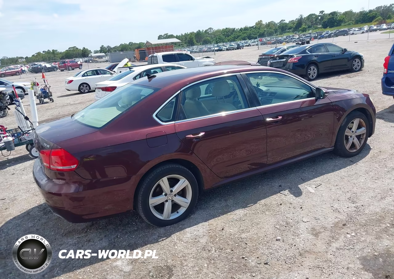 2012 Volkswagen Passat 2.0L Tdi Se VIN:1VWBN7A33CC064724 - 4