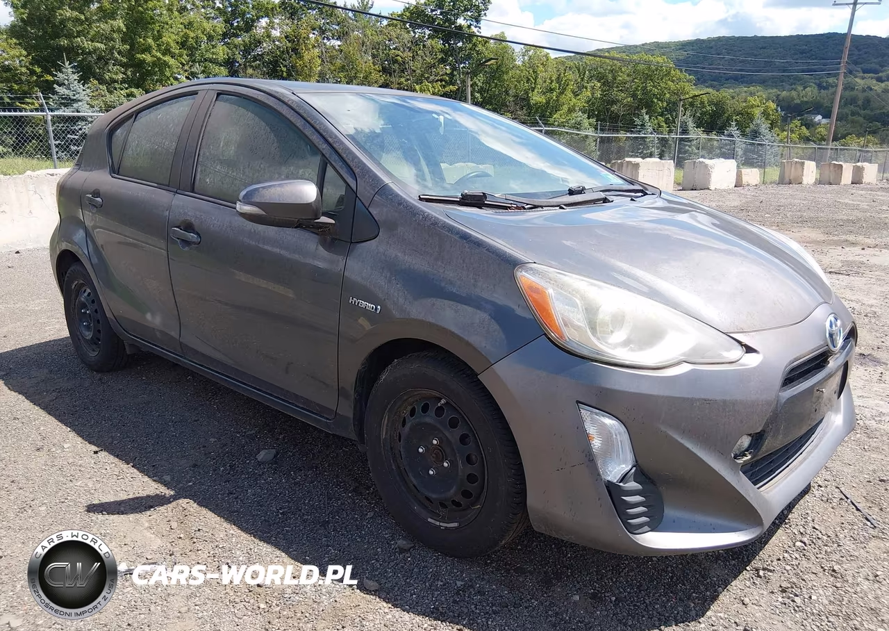 2016 Toyota Prius C Two VIN:JTDKDTB38G1121868 - 1