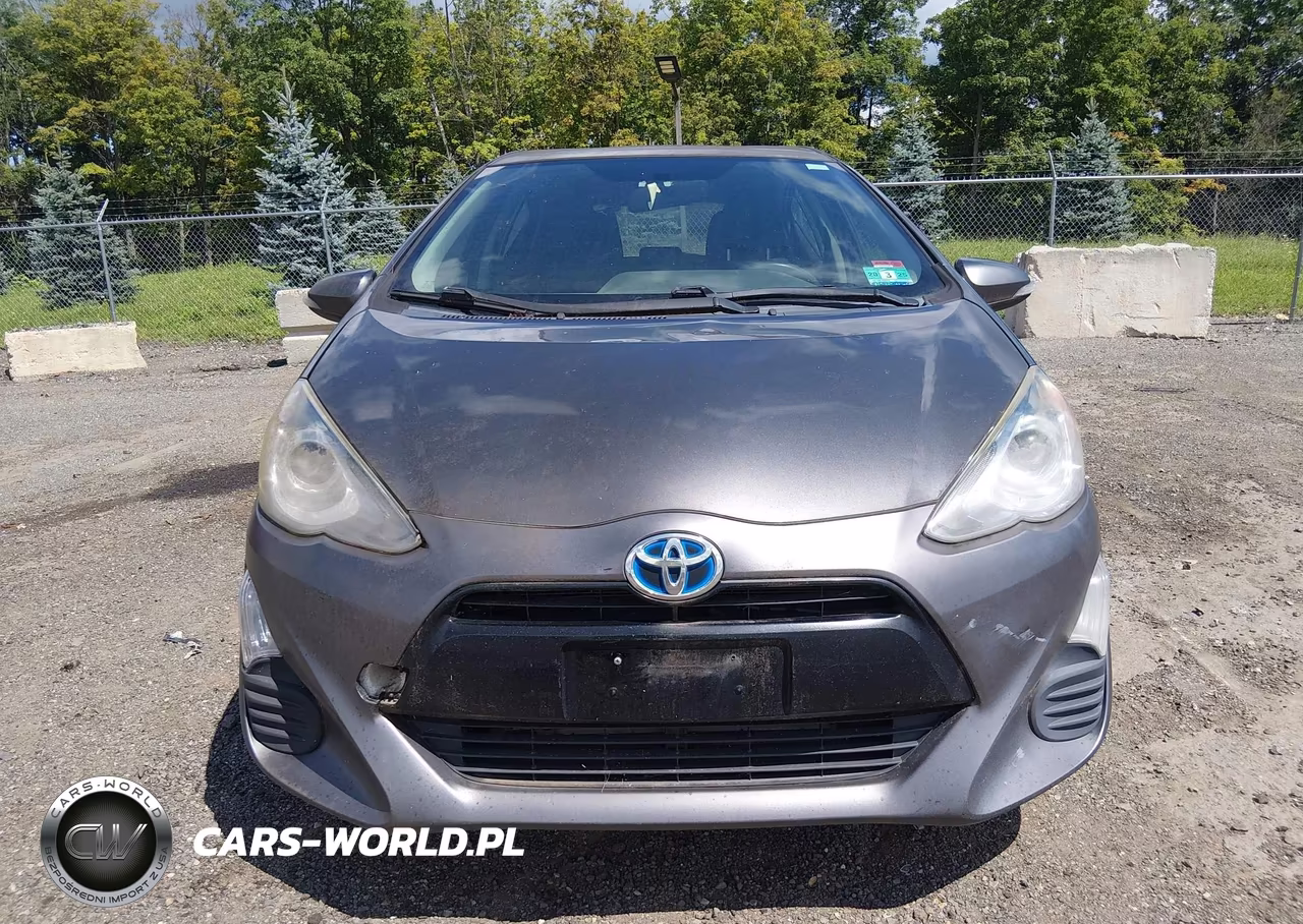 2016 Toyota Prius C Two VIN:JTDKDTB38G1121868 - 6