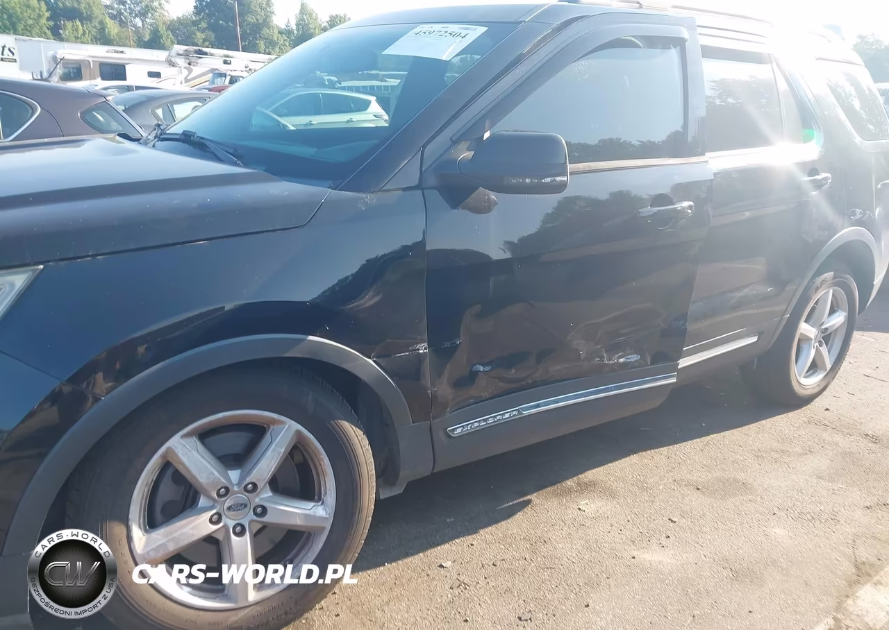 2017 Ford Explorer Xlt VIN:1FM5K8DHXHGC64419 - 6