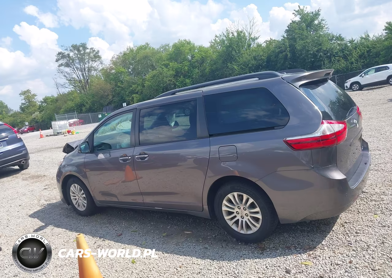 2015 Toyota Sienna Xle 8 Passenger VIN:5TDYK3DC2FS585480 - 14