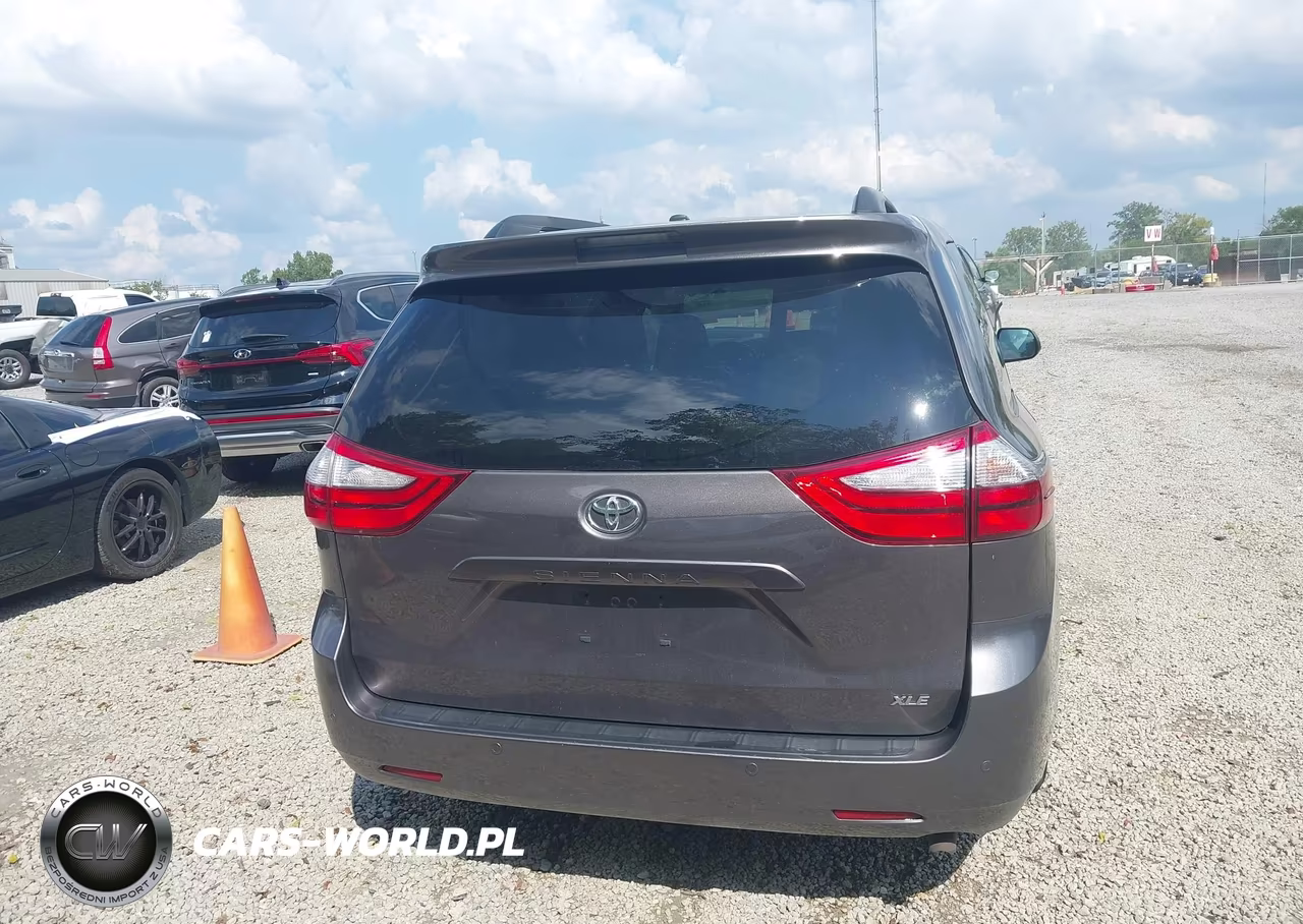 2015 Toyota Sienna Xle 8 Passenger VIN:5TDYK3DC2FS585480 - 16