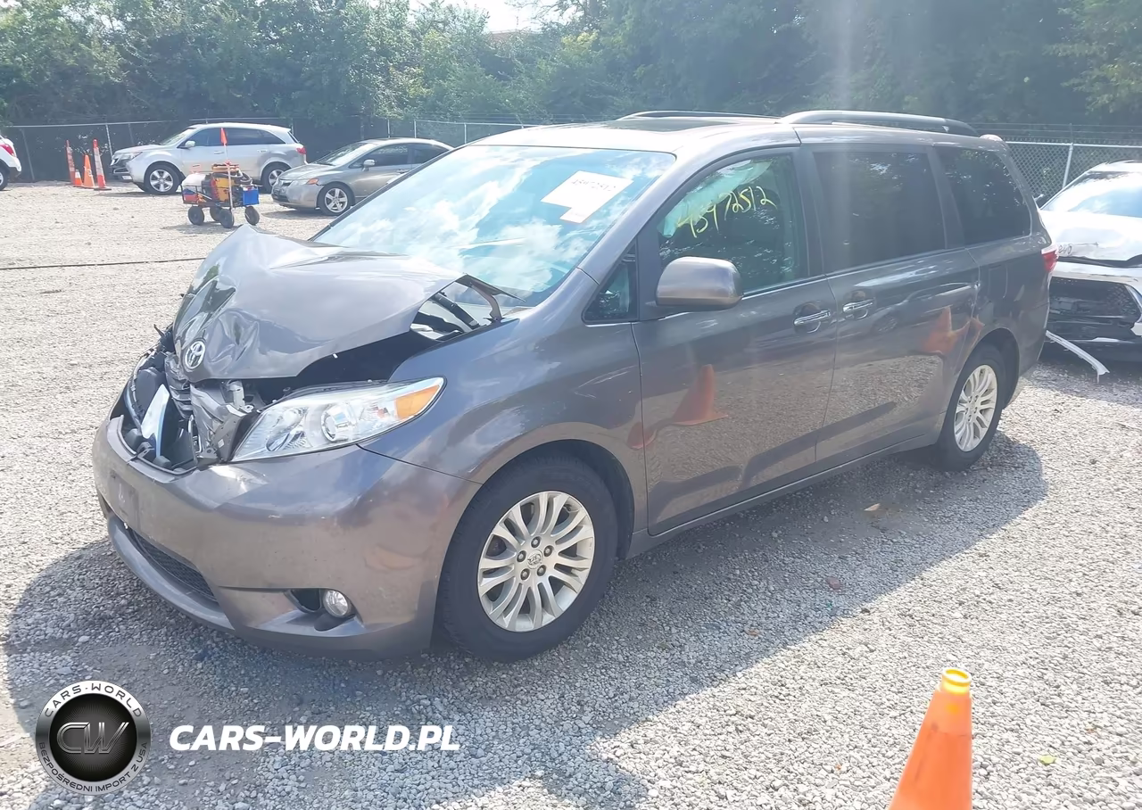 2015 Toyota Sienna Xle 8 Passenger VIN:5TDYK3DC2FS585480 - 2