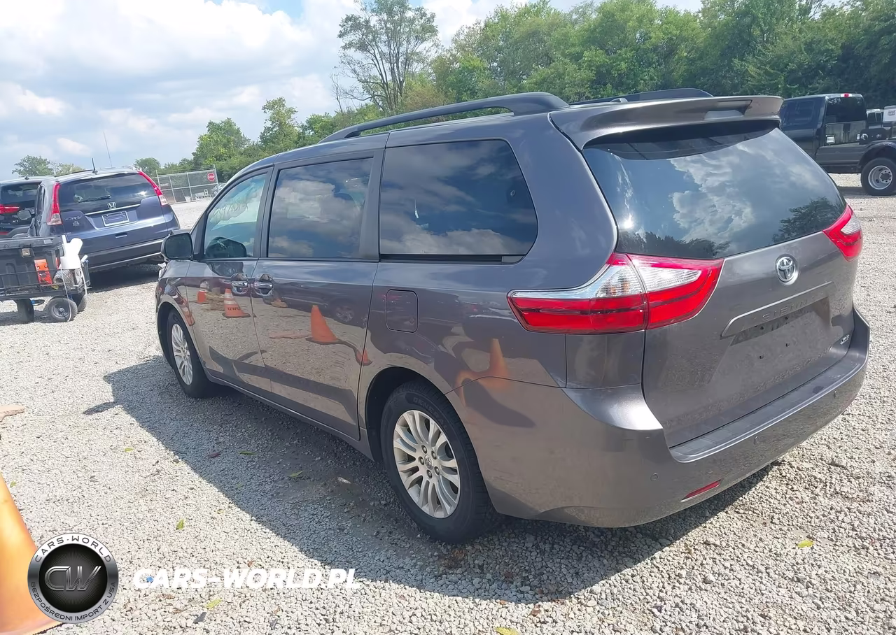 2015 Toyota Sienna Xle 8 Passenger VIN:5TDYK3DC2FS585480 - 3