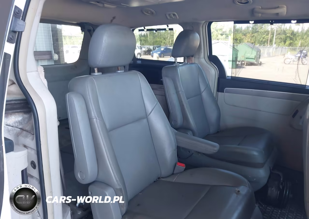 2012 Volkswagen Routan Se VIN:2C4RVABG9CR355705 - 8