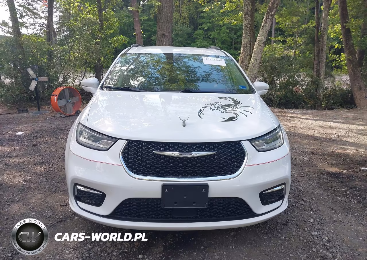 2022 Chrysler Pacifica Touring L VIN:2C4RC1BG5NR178966 - 12