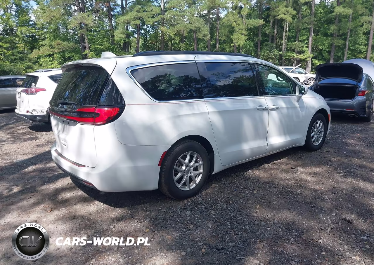 2022 Chrysler Pacifica Touring L VIN:2C4RC1BG5NR178966 - 4