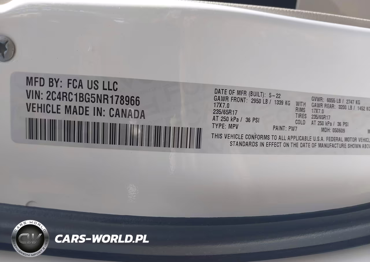 2022 Chrysler Pacifica Touring L VIN:2C4RC1BG5NR178966 - 9
