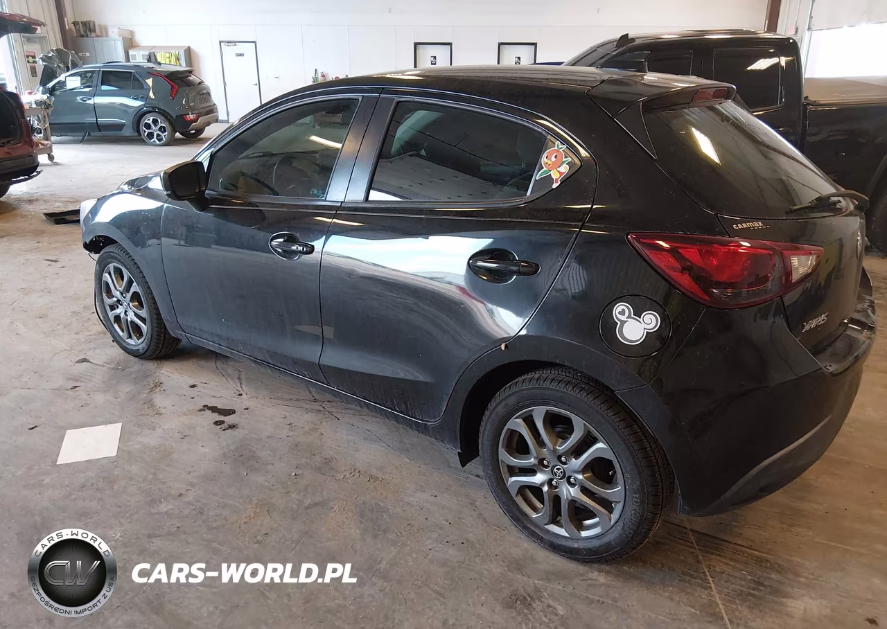 2020 Toyota Yaris Le VIN:3MYDLBJV4LY707225 - 3