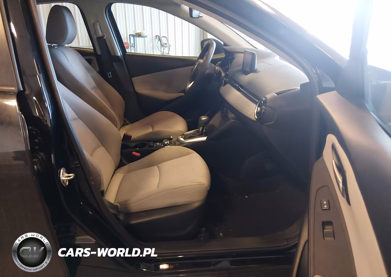 2020 Toyota Yaris Le VIN:3MYDLBJV4LY707225 - 5