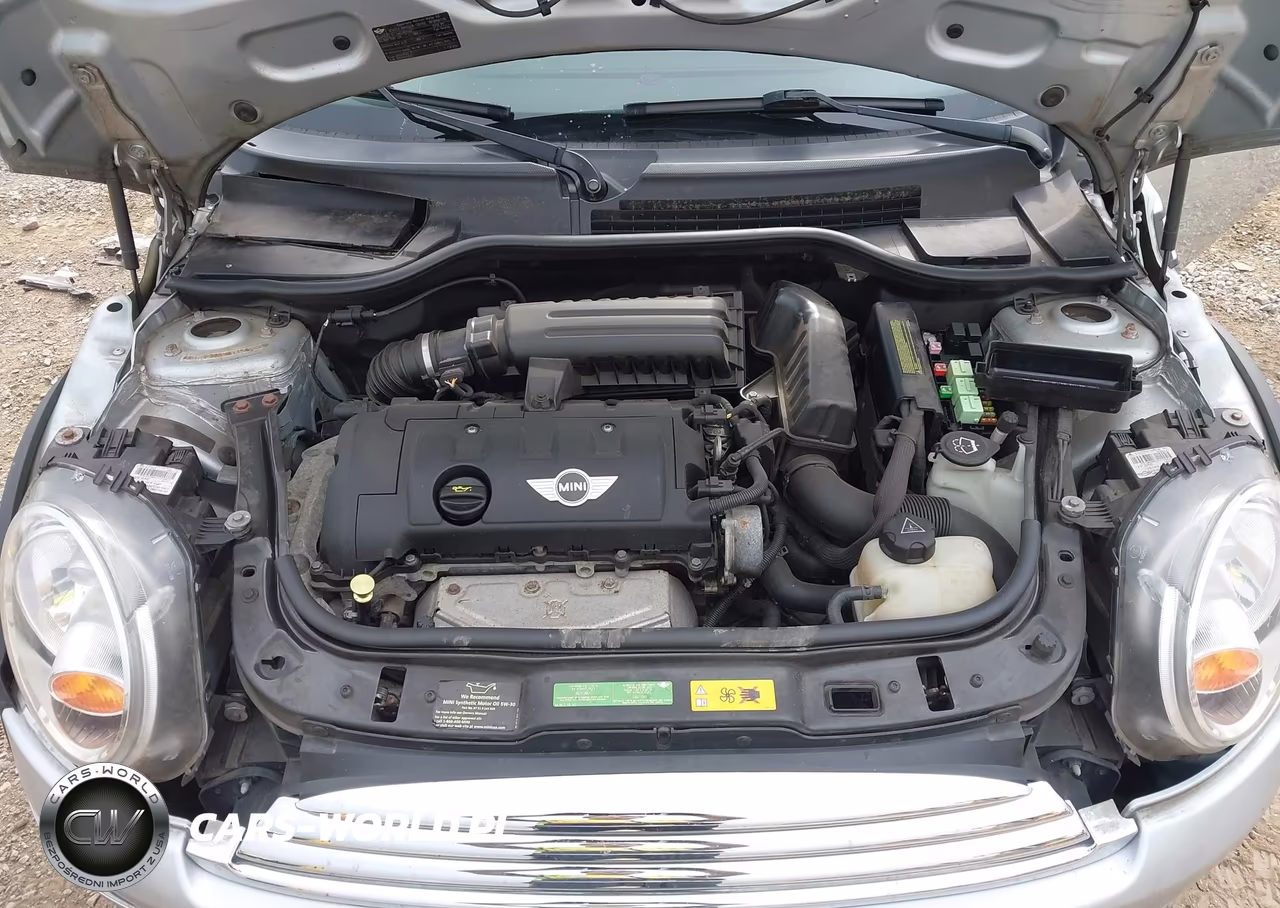 2008 Mini Cooper VIN:WMWMF335X8TT59212 - 10