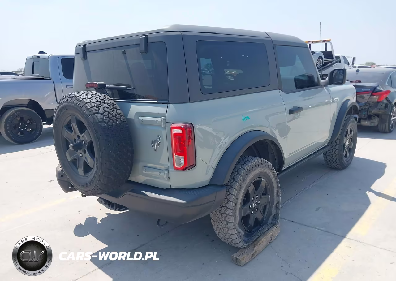 2021 Ford Bronco Black Diamond VIN:1FMDE5AH4MLA79029 - 4